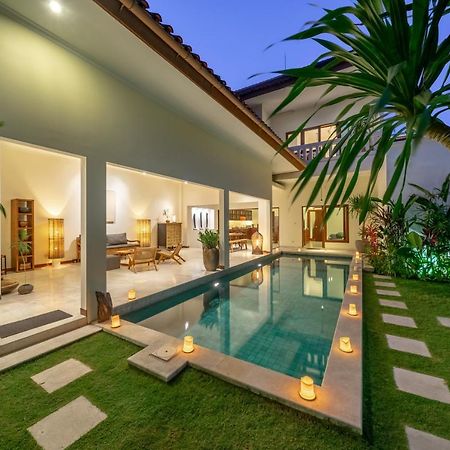 Amandaru Villa By Rpm Легиан Екстериор снимка